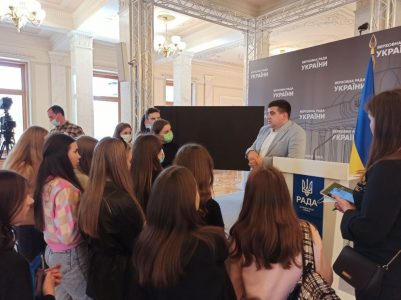 Реалізація освітнього проєкту Школа молодого політика 10