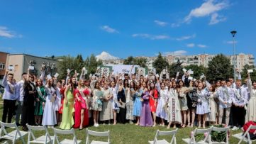 Урочистості з нагоди вручення свідоцтв 14