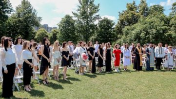 Урочистості з нагоди вручення свідоцтв 15