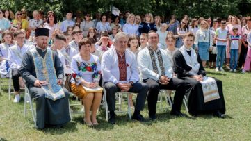 Урочистості з нагоди вручення свідоцтв 41