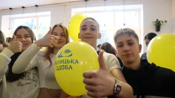 У Новояворівській школі відкрили новий затишний простір 08