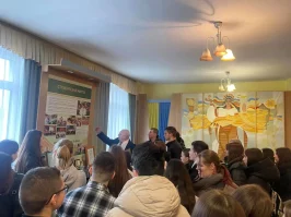 Освітній проєкт з розвитку управлінських навиків для підлітків 15